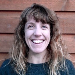 Laura Theis
